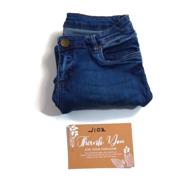 J102 Kut from the Kloth Midrise Boyfriend 6P - Picture 7 of 7